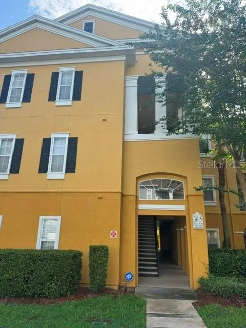3615 CONROY ROAD #612 Orlando, FL 32839