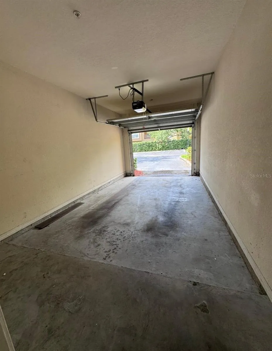 3615 CONROY ROAD #612 Orlando, FL 32839