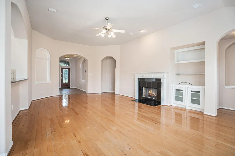 2517 Flycatcher Cove Drive League City, TX 77573