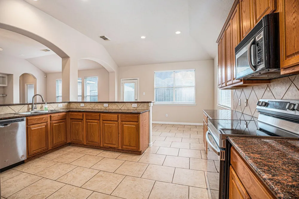 2517 Flycatcher Cove Drive League City, TX 77573