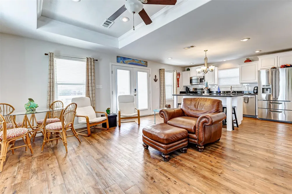 862 Holiday Crystal Beach, TX 77650
