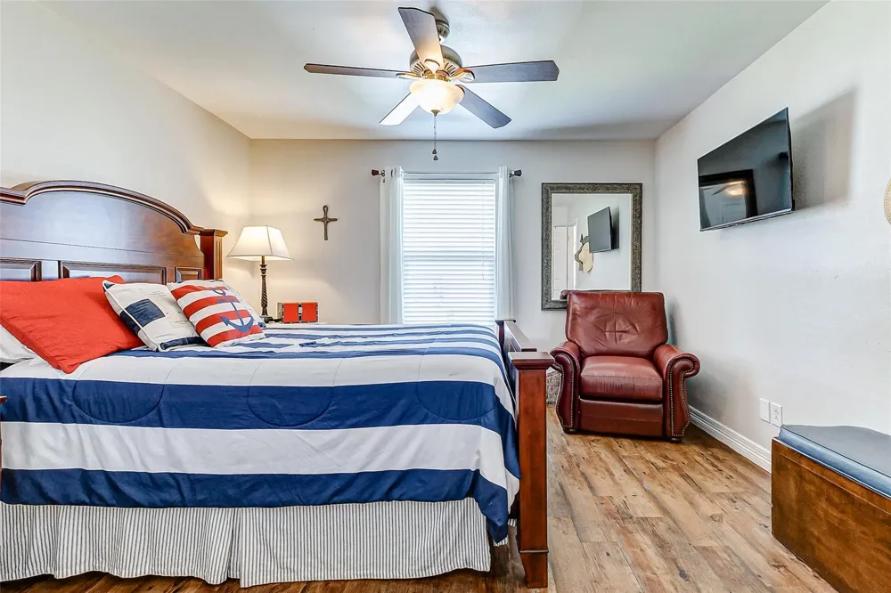 862 Holiday Crystal Beach, TX 77650