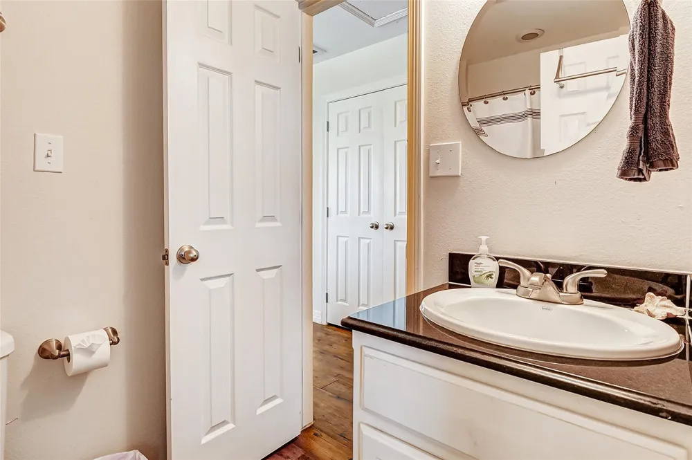 862 Holiday Crystal Beach, TX 77650