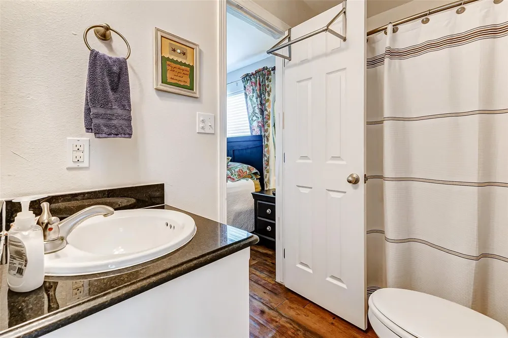862 Holiday Crystal Beach, TX 77650