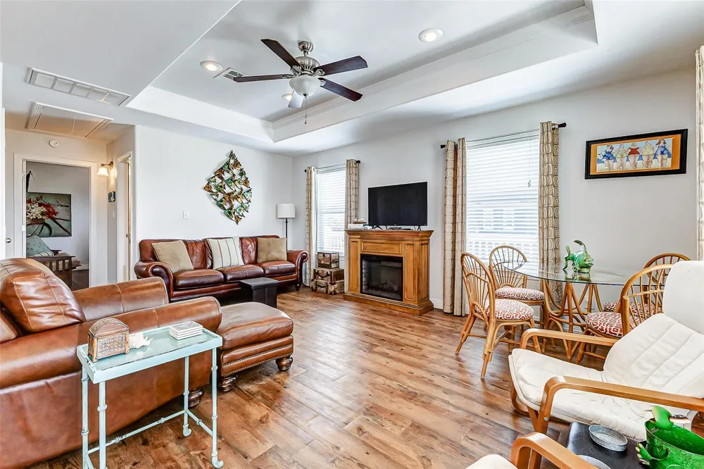 862 Holiday Crystal Beach, TX 77650