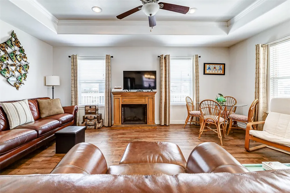 862 Holiday Crystal Beach, TX 77650