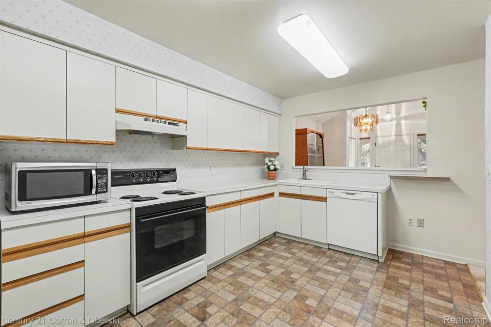 1 Cornell Court Dearborn City, MI 48124