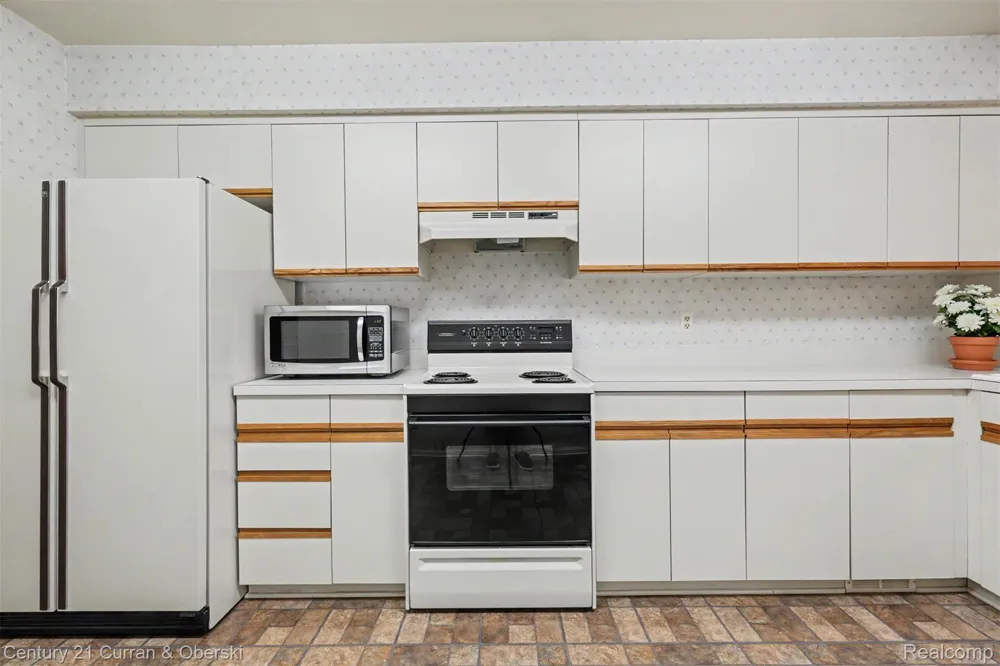 1 Cornell Court Dearborn City, MI 48124