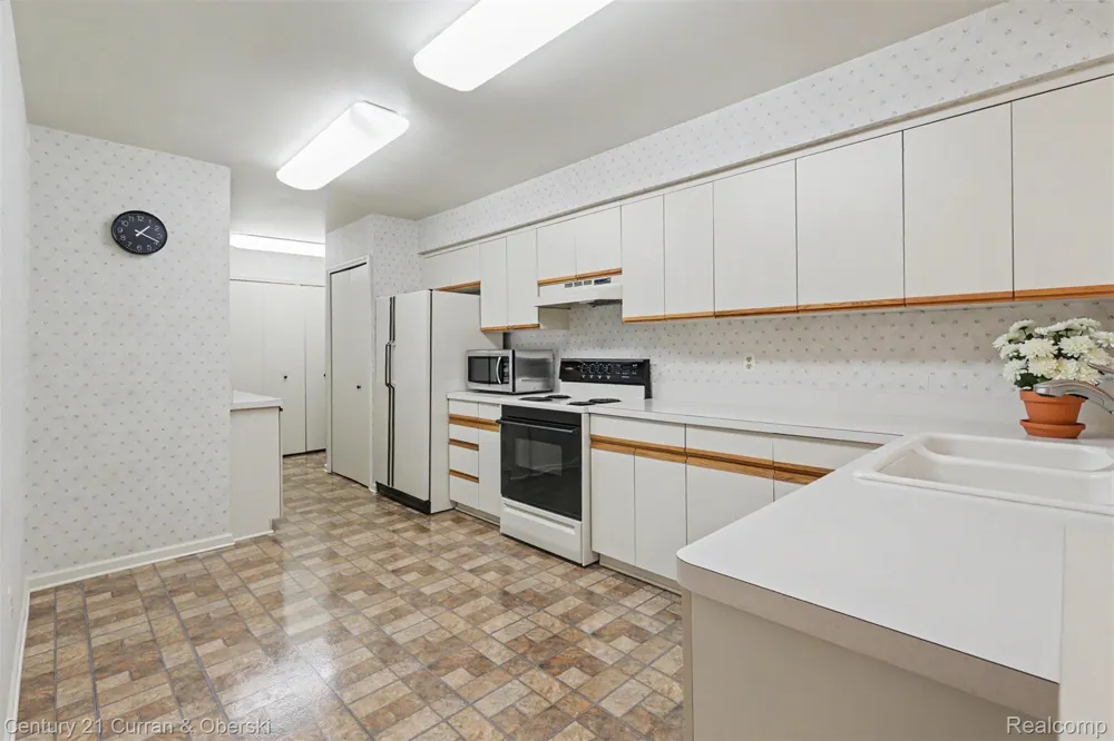 1 Cornell Court Dearborn City, MI 48124
