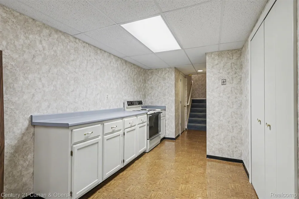 1 Cornell Court Dearborn City, MI 48124