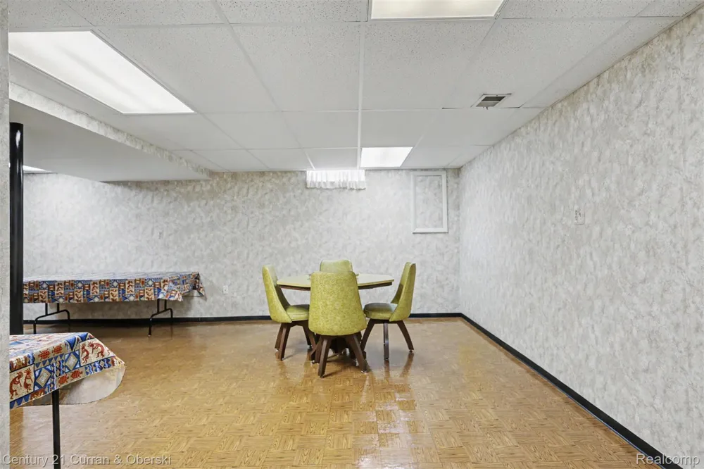 1 Cornell Court Dearborn City, MI 48124