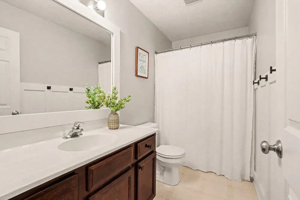 2963 Valley Glenn Circle Kalamazoo Charter Township, MI 49004