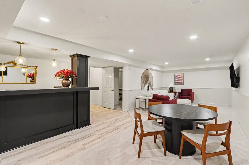 2963 Valley Glenn Circle Kalamazoo Charter Township, MI 49004
