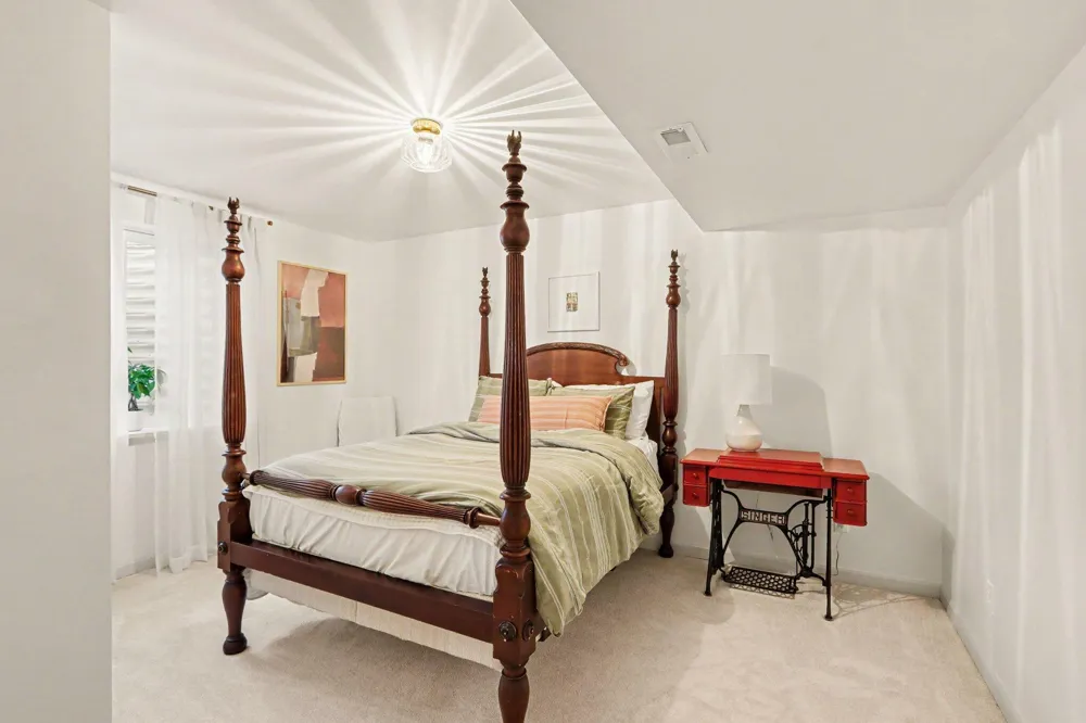 2963 Valley Glenn Circle Kalamazoo Charter Township, MI 49004