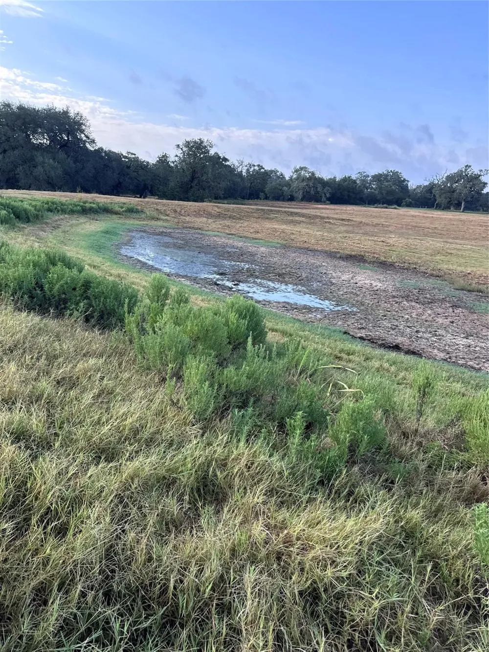 6300 Sand Rock Rutersville, TX 78945