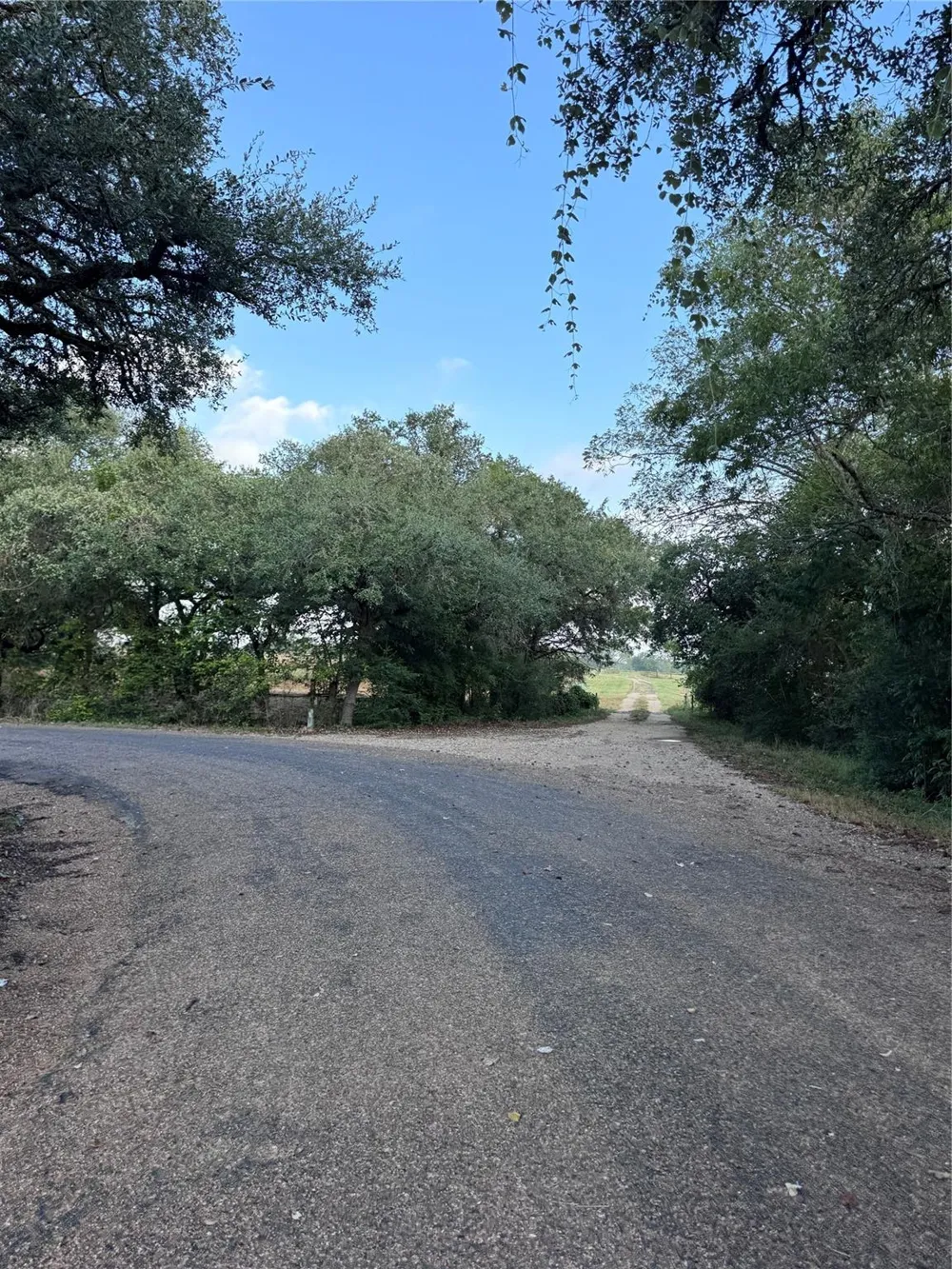6300 Sand Rock Rutersville, TX 78945