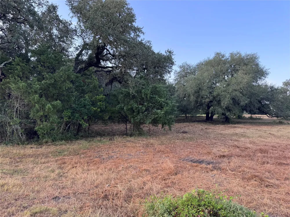 6300 Sand Rock Rutersville, TX 78945