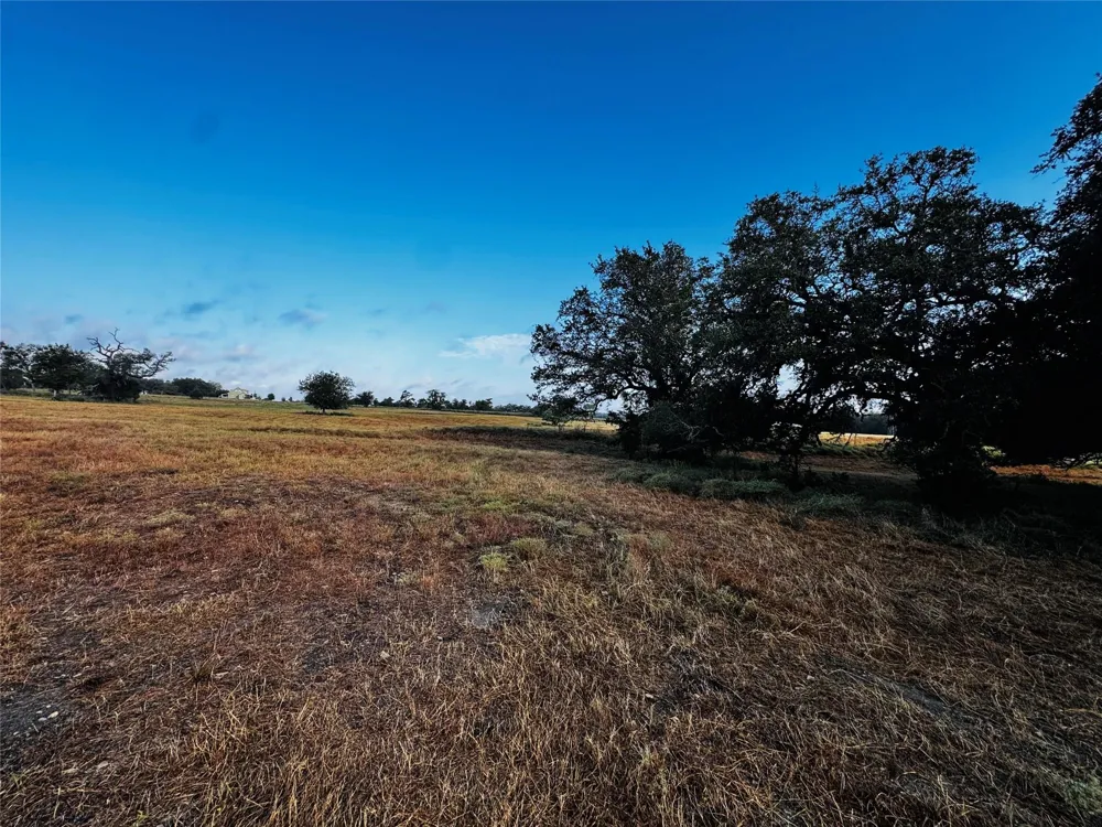 6300 Sand Rock Rutersville, TX 78945