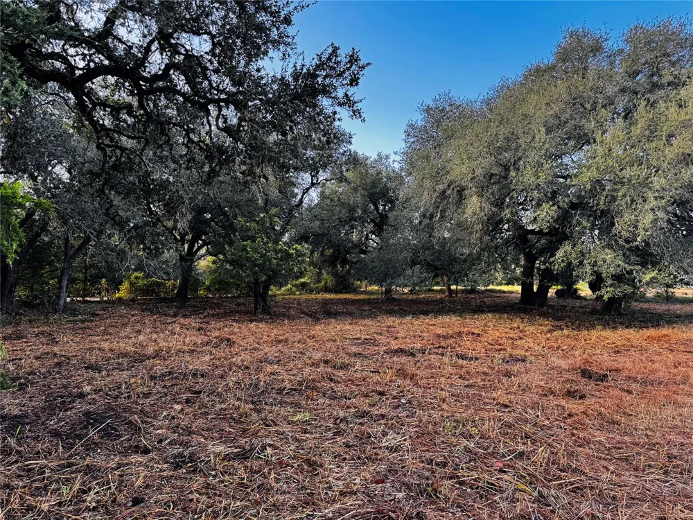 6300 Sand Rock Rutersville, TX 78945