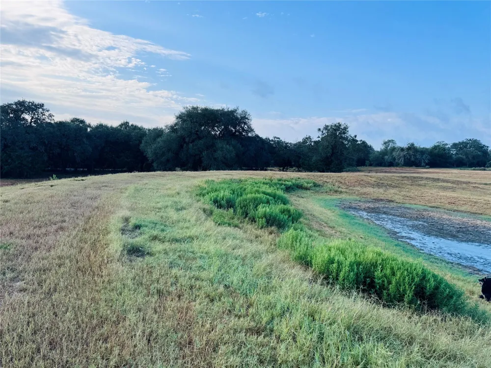 6300 Sand Rock Rutersville, TX 78945