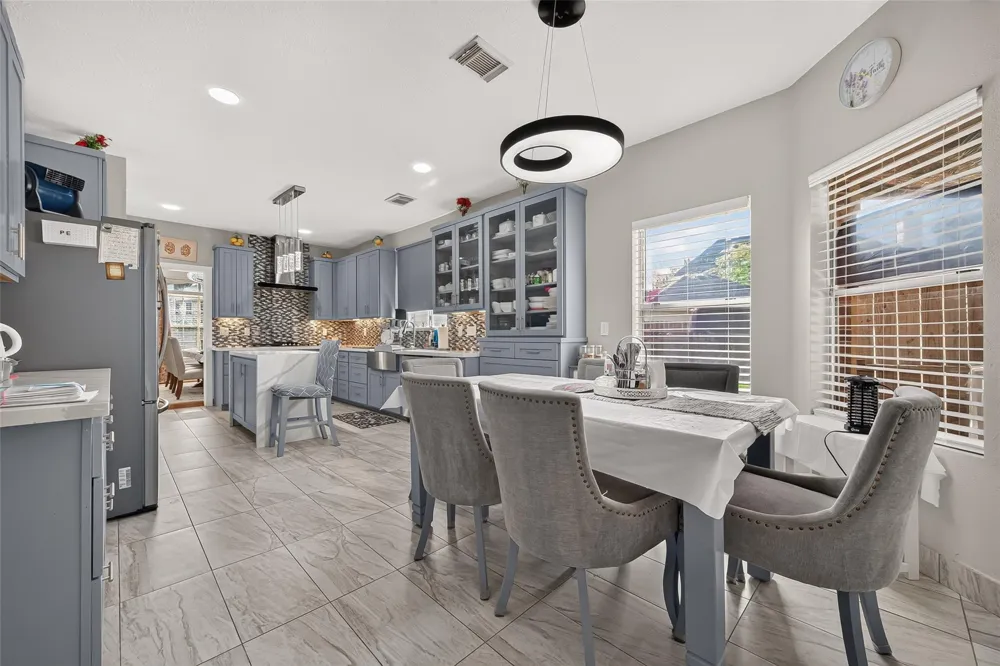 11930 Matagorda Lane Sugar Land, TX 77498
