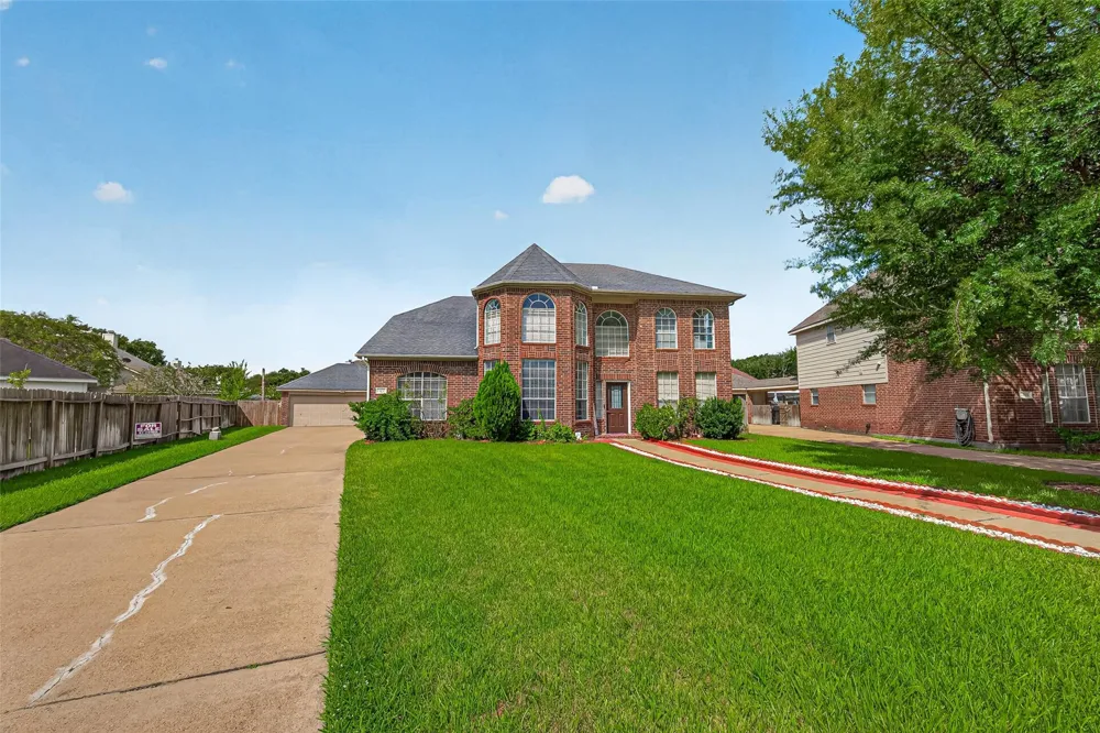 11930 Matagorda Lane Sugar Land, TX 77498