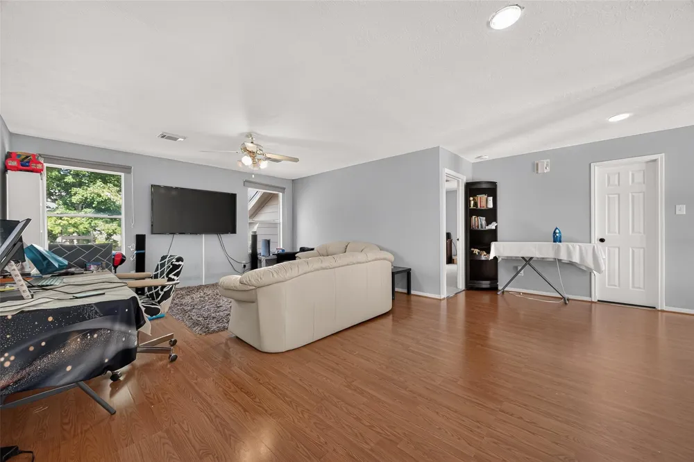 11930 Matagorda Lane Sugar Land, TX 77498