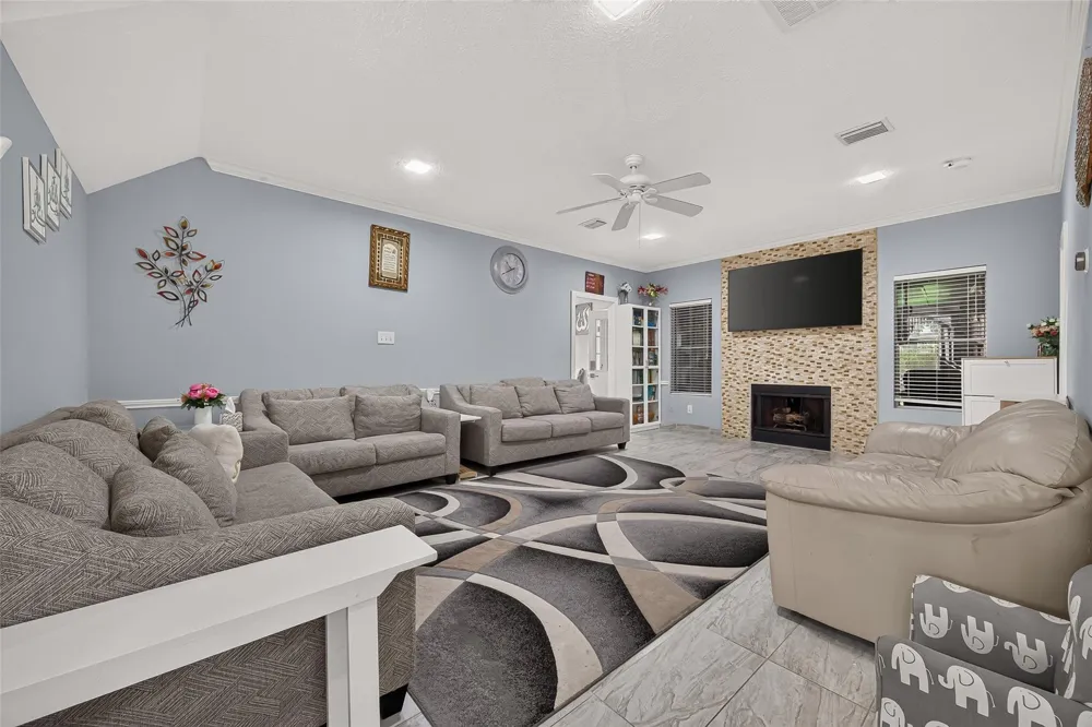 11930 Matagorda Lane Sugar Land, TX 77498