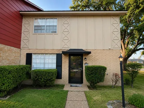 8520 Grover Place