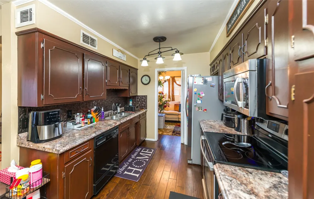 8520 Grover Place Shreveport, LA 71115