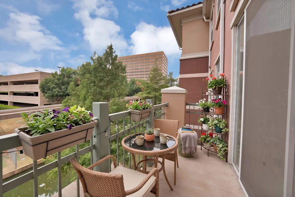 330 Las Colinas Boulevard E #338 Irving, TX 75039