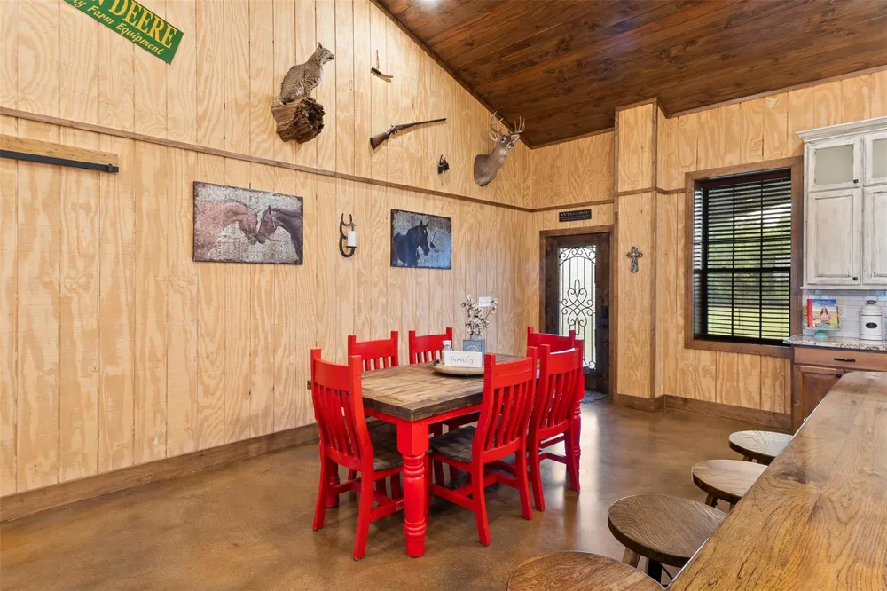 1402 Eagle Ferry Road Anahuac, TX 77514