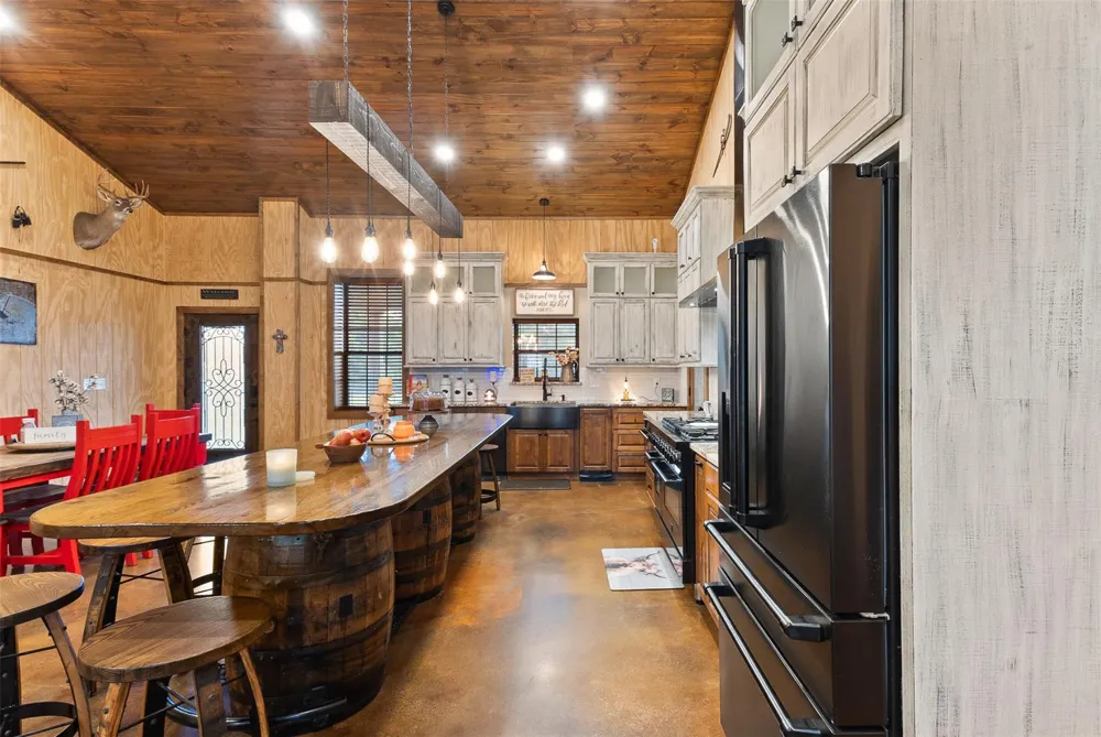 1402 Eagle Ferry Road Anahuac, TX 77514