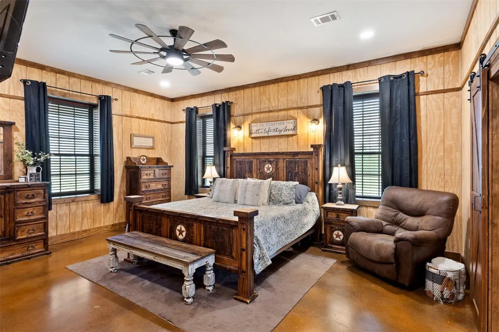 1402 Eagle Ferry Road Anahuac, TX 77514