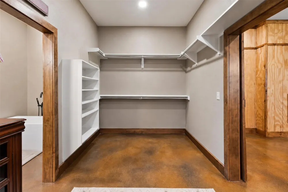 1402 Eagle Ferry Road Anahuac, TX 77514