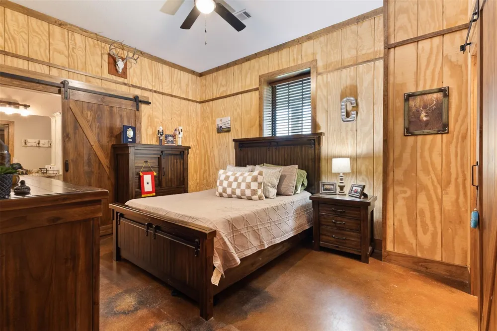 1402 Eagle Ferry Road Anahuac, TX 77514