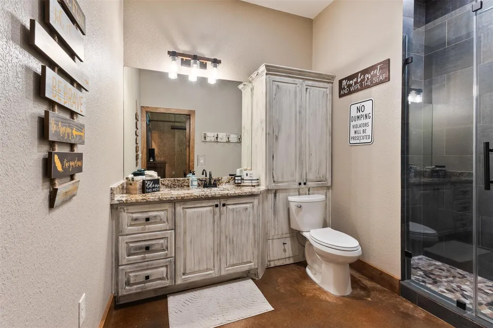 1402 Eagle Ferry Road Anahuac, TX 77514