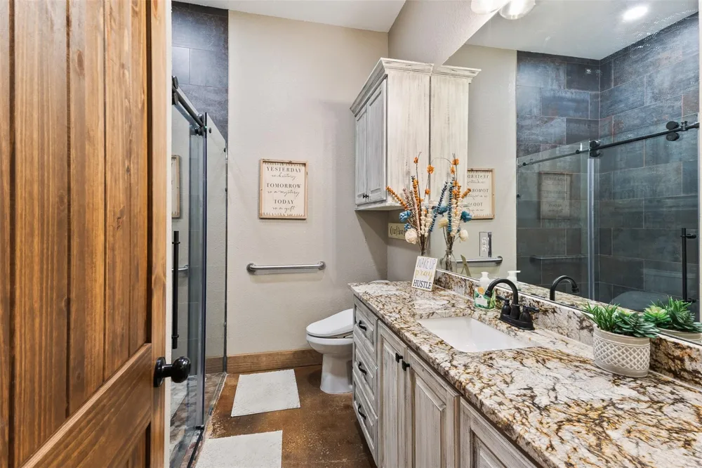 1402 Eagle Ferry Road Anahuac, TX 77514