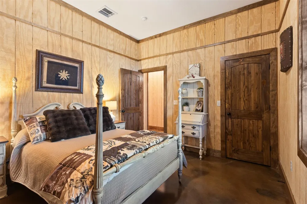 1402 Eagle Ferry Road Anahuac, TX 77514