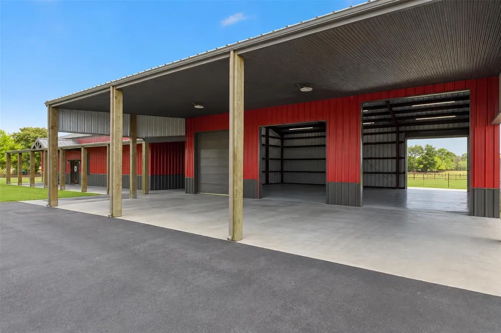 1402 Eagle Ferry Road Anahuac, TX 77514