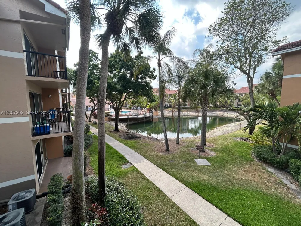 8851 Wiles Rd #208 Coral Springs, FL 33067
