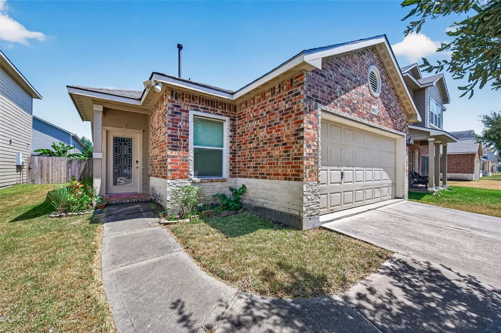 7870 Maverick Trace Lane Cypress, TX 77433