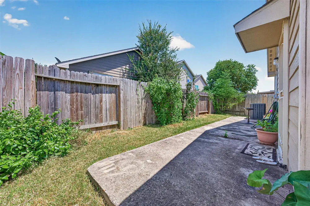 7870 Maverick Trace Lane Cypress, TX 77433