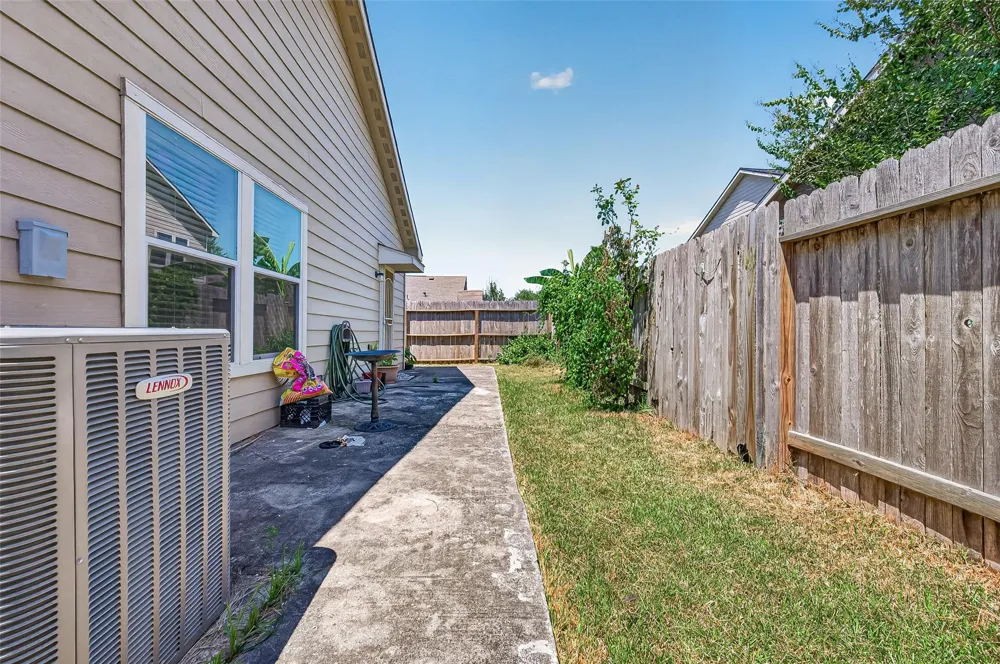 7870 Maverick Trace Lane Cypress, TX 77433