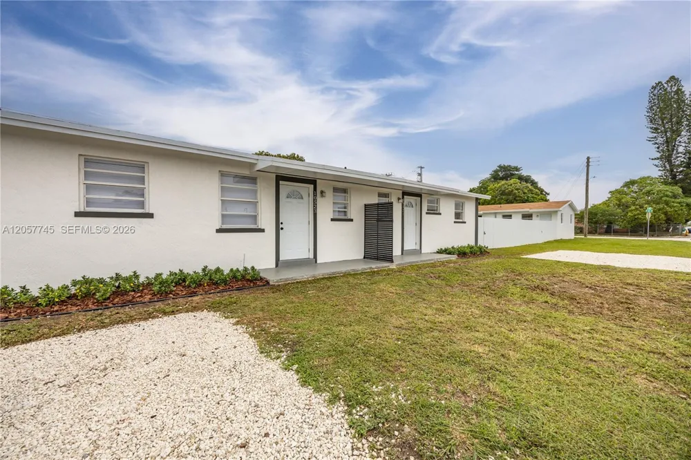 10521 SW 184th St #10523 Cutler Bay, FL 33157