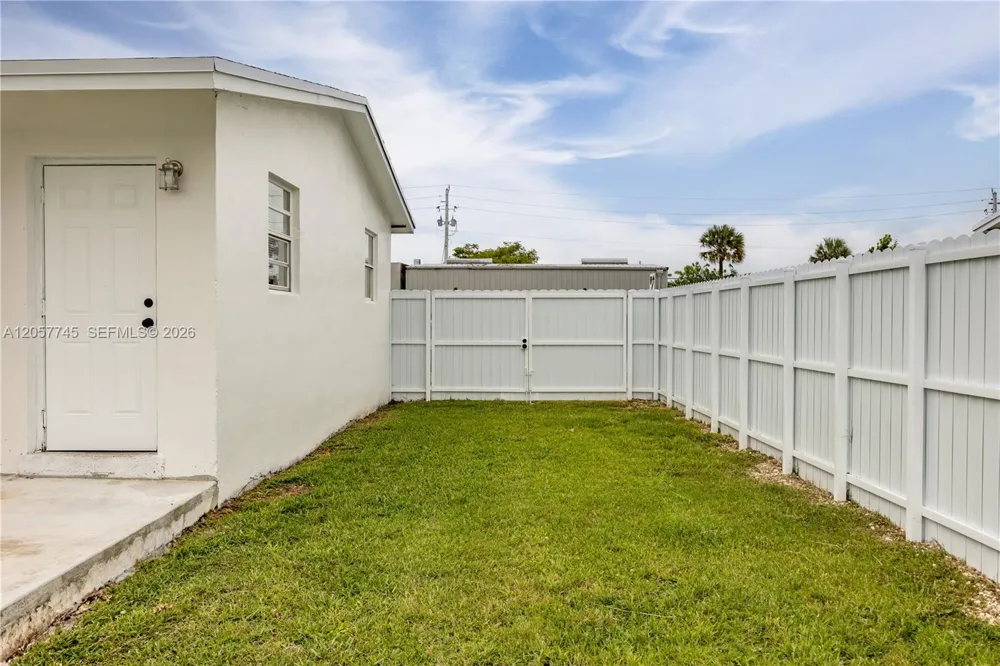10521 SW 184th St #10523 Cutler Bay, FL 33157