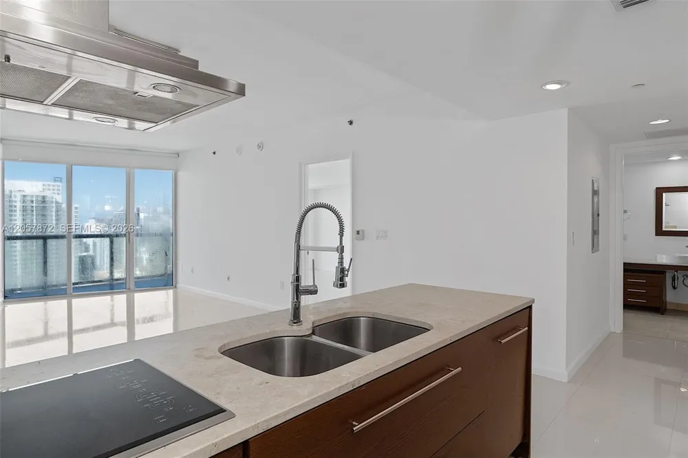 495 Brickell Ave #5007 Miami, FL 33131