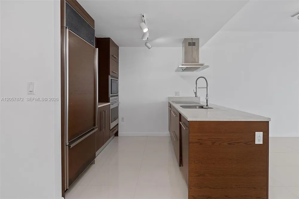495 Brickell Ave #5007 Miami, FL 33131