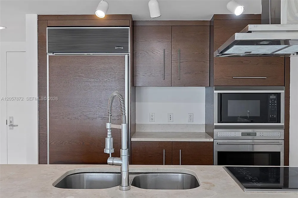 495 Brickell Ave #5007 Miami, FL 33131