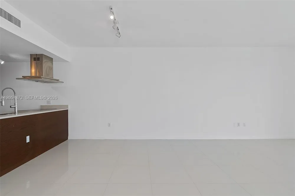 495 Brickell Ave #5007 Miami, FL 33131